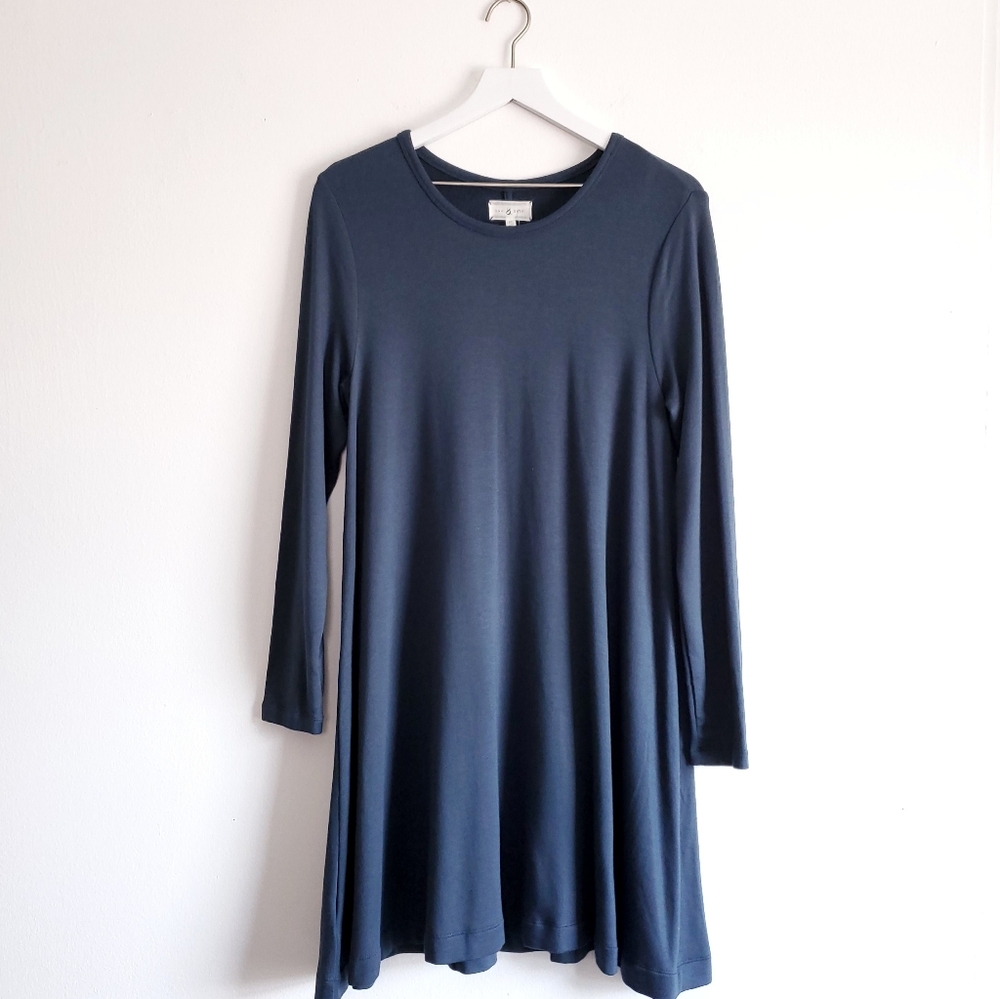 Lou & Grey long sleeve pull over dress